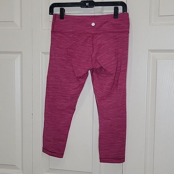 Lululemon Pink and Purple Cropped Leggings Size 6 - Picture 4 of 6